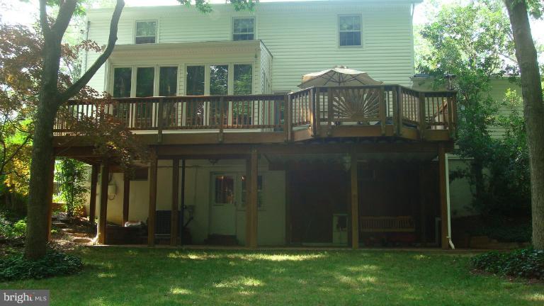 549 Maple Ridge Lane Odenton, MD 21113 - Photo 4 of 30 Exterior (Rear)
