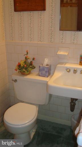 549 Maple Ridge Lane Odenton, MD 21113 - Photo 10 of 30 Bath