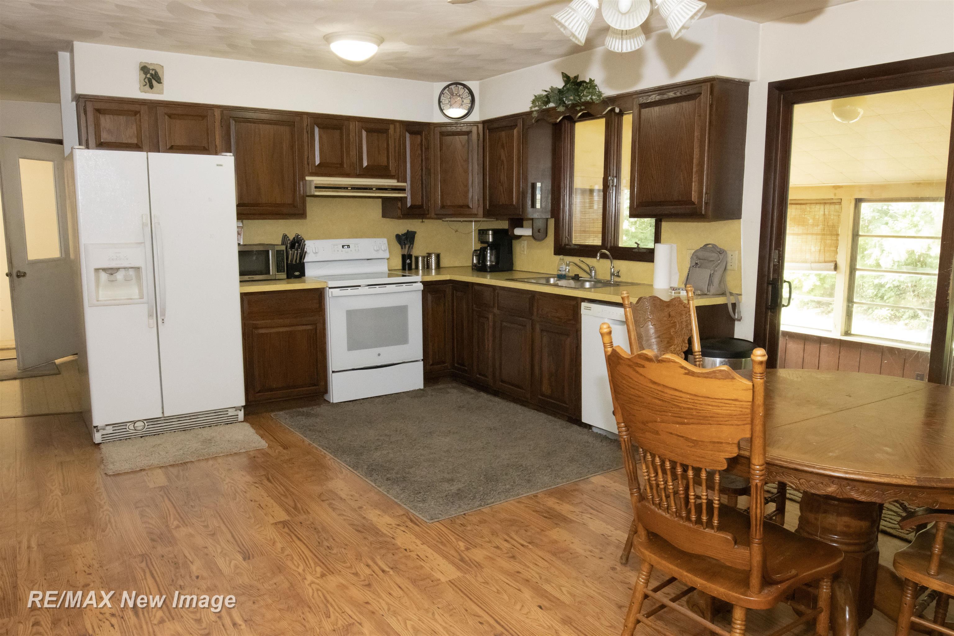 12232 Raucholz Road Chesaning, MI 48616 - Photo 6 of 17