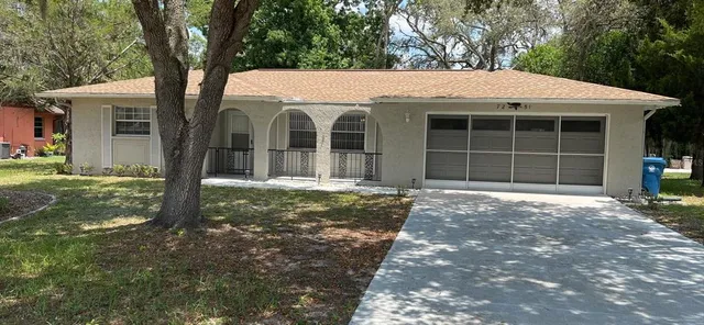 $2,200 | 7251 McGinnes Court, Weeki Wachee, FL 34613