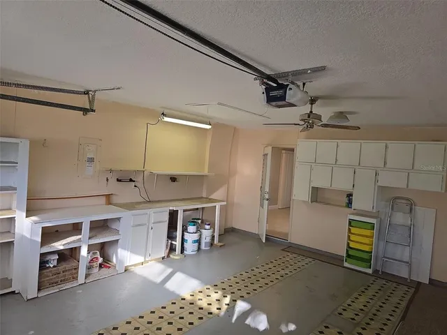 $2,200 | 7251 McGinnes Court, Weeki Wachee, FL 34613