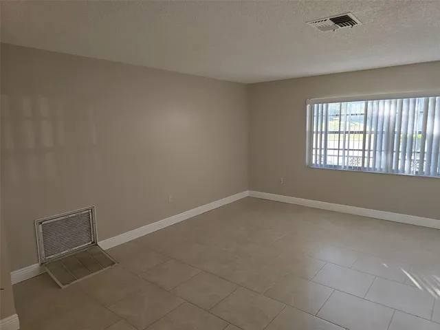 $2,200 | 7251 McGinnes Court, Weeki Wachee, FL 34613