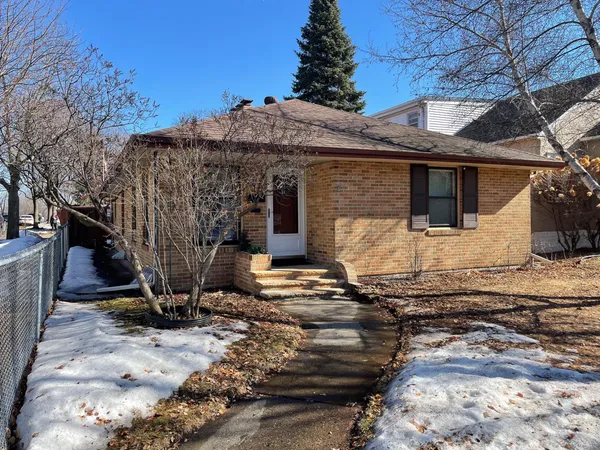 $449,999 | 424 Hamline Avenue South, St. Paul, MN 55105