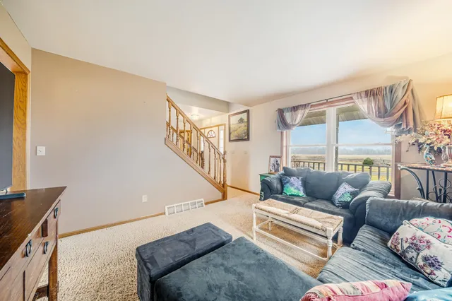 $575,000 | 1531 Waukau Road, Omro, WI 54963