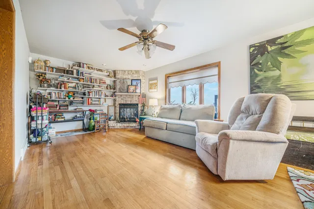 $575,000 | 1531 Waukau Road, Omro, WI 54963