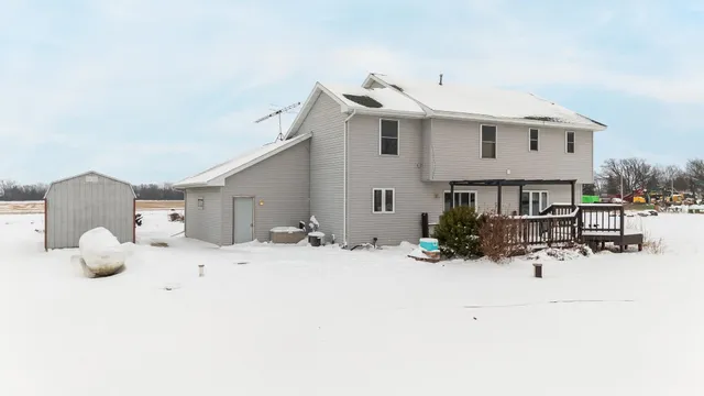 $575,000 | 1531 Waukau Road, Omro, WI 54963