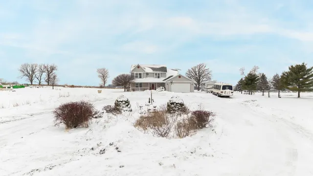 $575,000 | 1531 Waukau Road, Omro, WI 54963