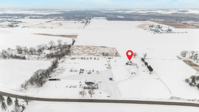 $575,000 | 1531 Waukau Road, Omro, WI 54963