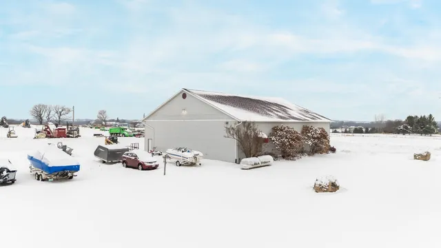 $575,000 | 1531 Waukau Road, Omro, WI 54963