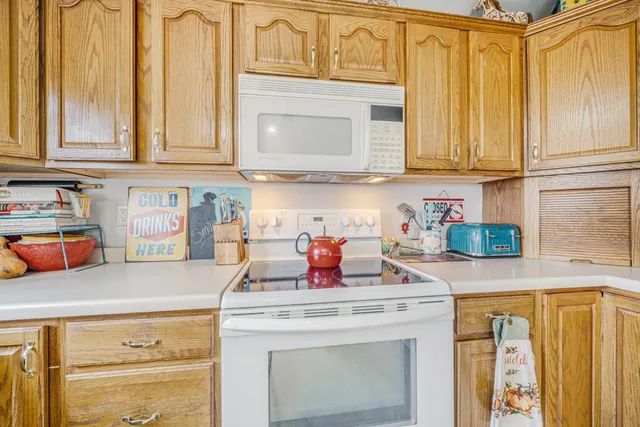 $575,000 | 1531 Waukau Road, Omro, WI 54963