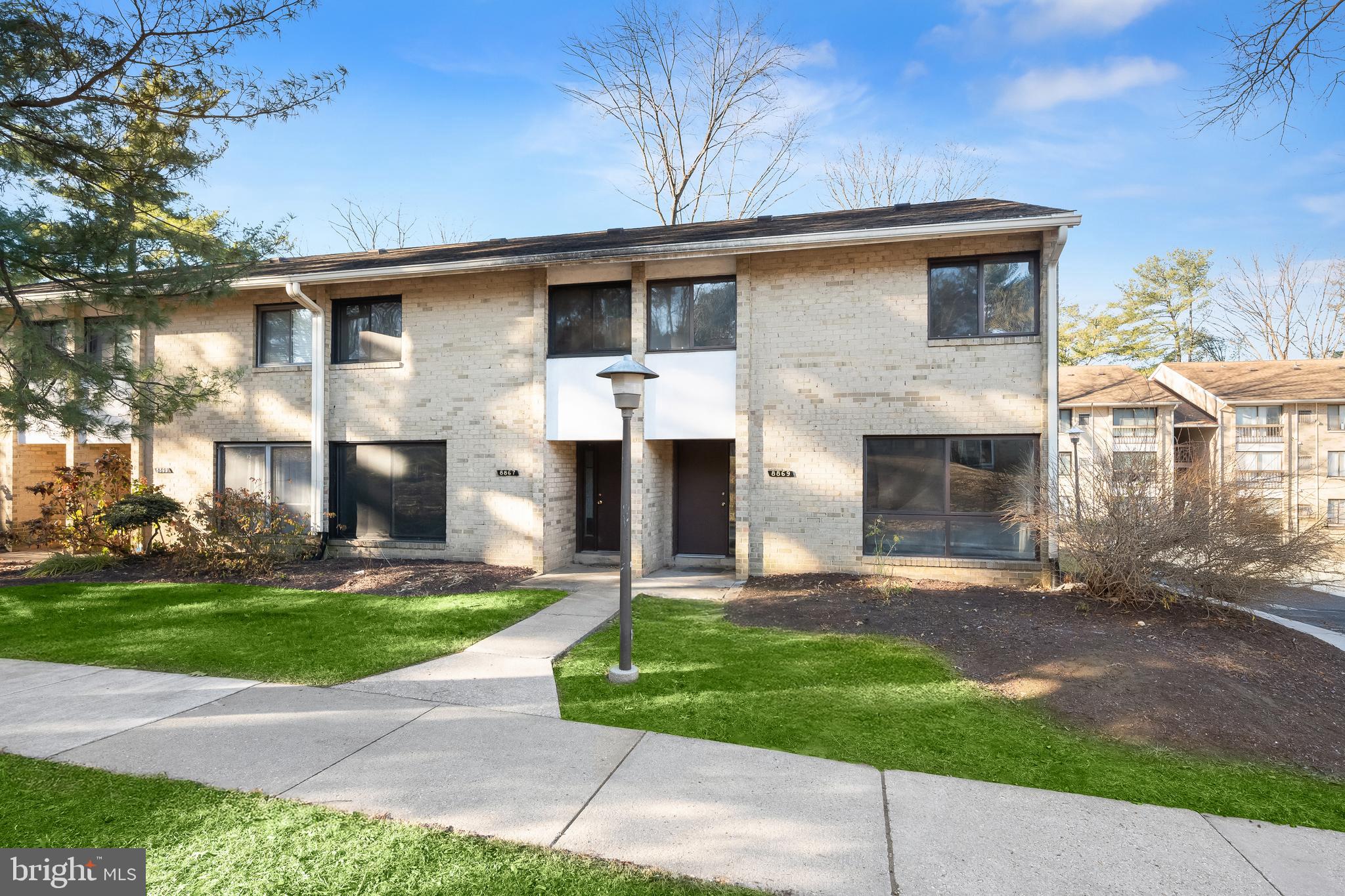 Welcome to 8869 Tamebird Ct!