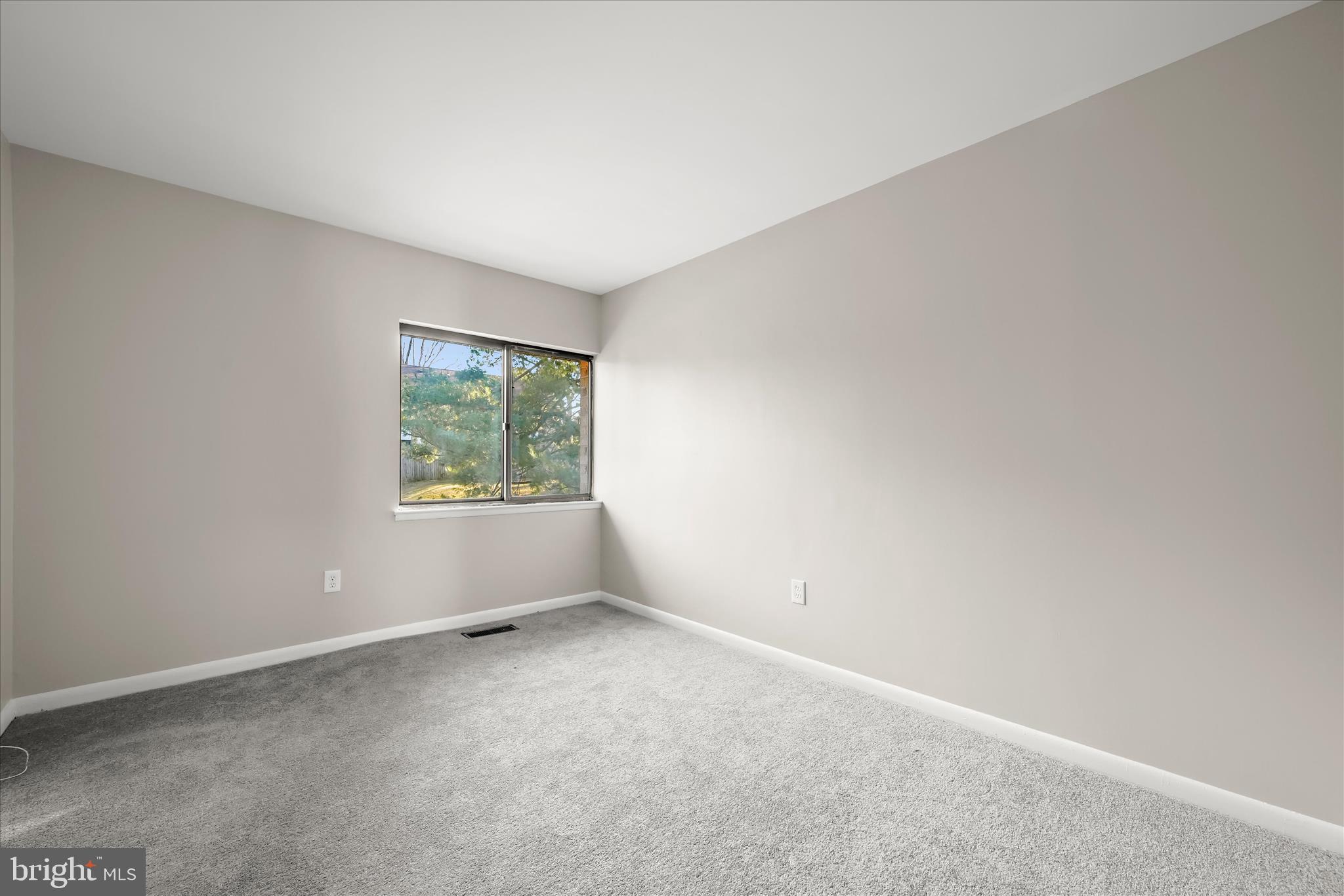 8869 Tamebird Court, Unit D T22 Columbia, MD 21045 - Photo 27 of 39 Bedroom 3