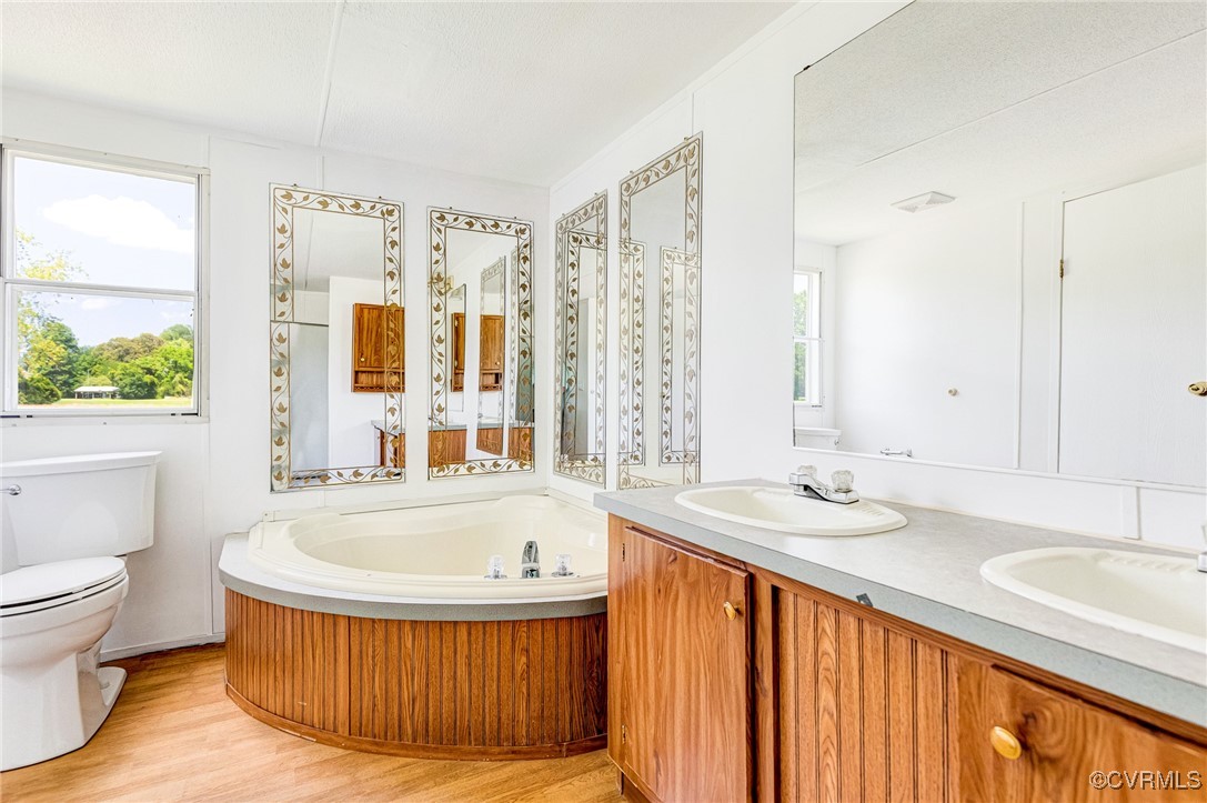 640 Ridge Road Callao, VA 22435 - Photo 9 of 23 Owners Bath