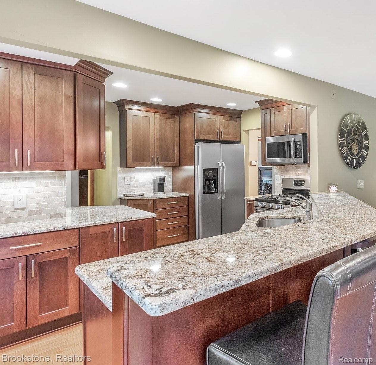 102 Maplefield Road Pleasant Ridge, MI 48069 - Photo 6 of 41 Custom Kitchen