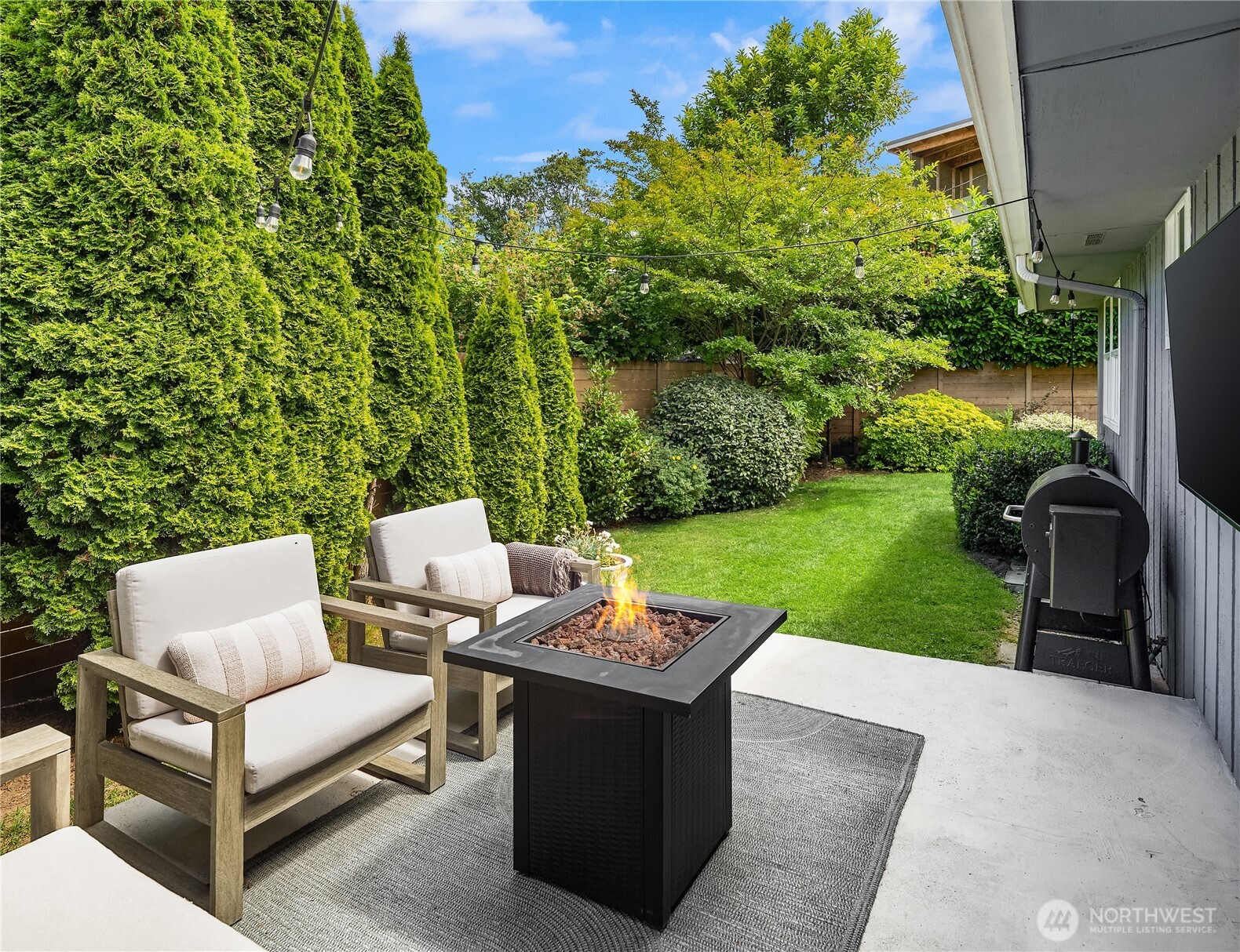 717 West Cremona Street Seattle, WA 98119 - Photo 22 of 30