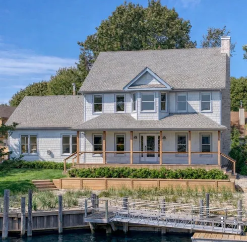 $2,350,000 | 980 Manhasset Avenue, Greenport, NY 11944