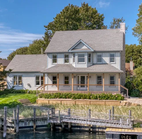 $2,350,000 | 980 Manhasset Avenue, Greenport, NY 11944
