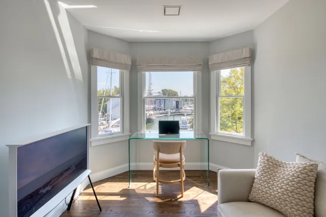 $2,350,000 | 980 Manhasset Avenue, Greenport, NY 11944