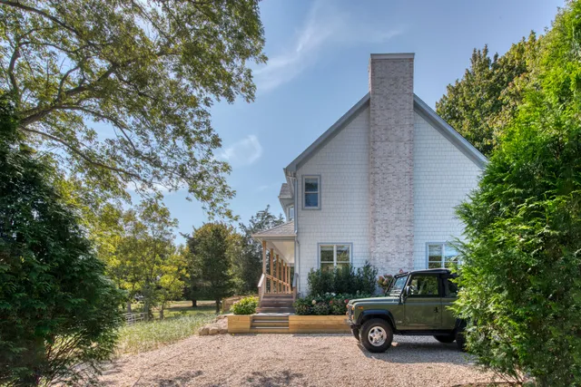 $2,350,000 | 980 Manhasset Avenue, Greenport, NY 11944