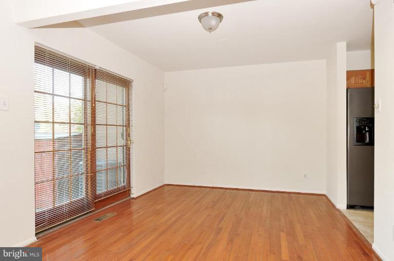 3118 Berry Road Northeast, Unit 22 Washington, DC 20018 - Photo 8 of 22 Dining Area