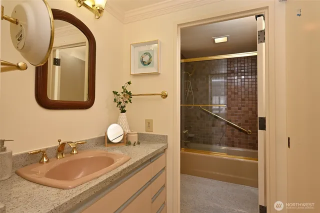 $625,000 | 1301 Spring Street, Unit 6D, Seattle, WA 98104