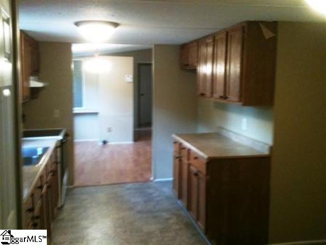 450 Rolling Hills Road Gray Court, SC 29645 - Photo 7 of 8