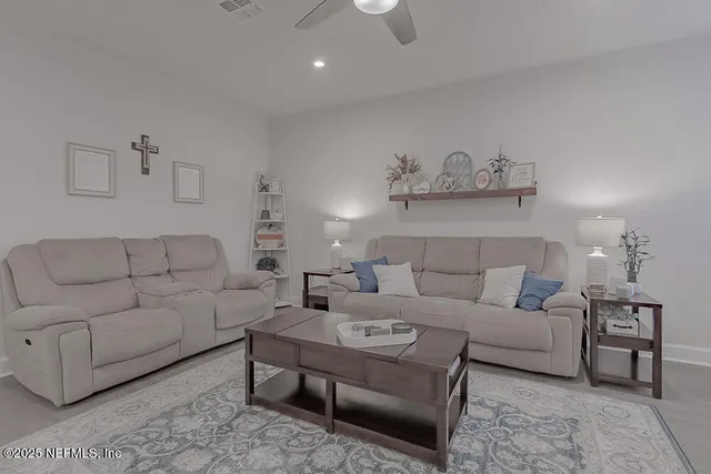 $2,950 | 217 Tower Court, St. Augustine, FL 32092