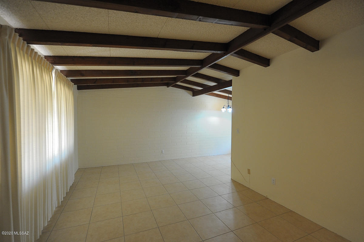 5901 North Oracle Road Tucson, AZ 85704 - Photo 5 of 17