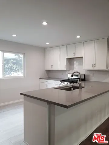 $6,000 | 4866 1/2 McConnell Avenue, Los Angeles, CA 90066