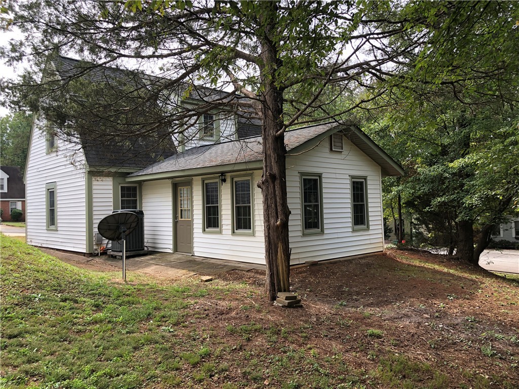 110 Wyeth Lane Central, SC 29630 - Photo 2 of 25 Gallery Image 2