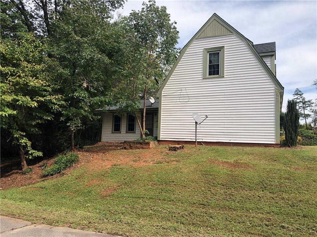 110 Wyeth Lane Central, SC 29630 - Photo 4 of 25 Gallery Image 4