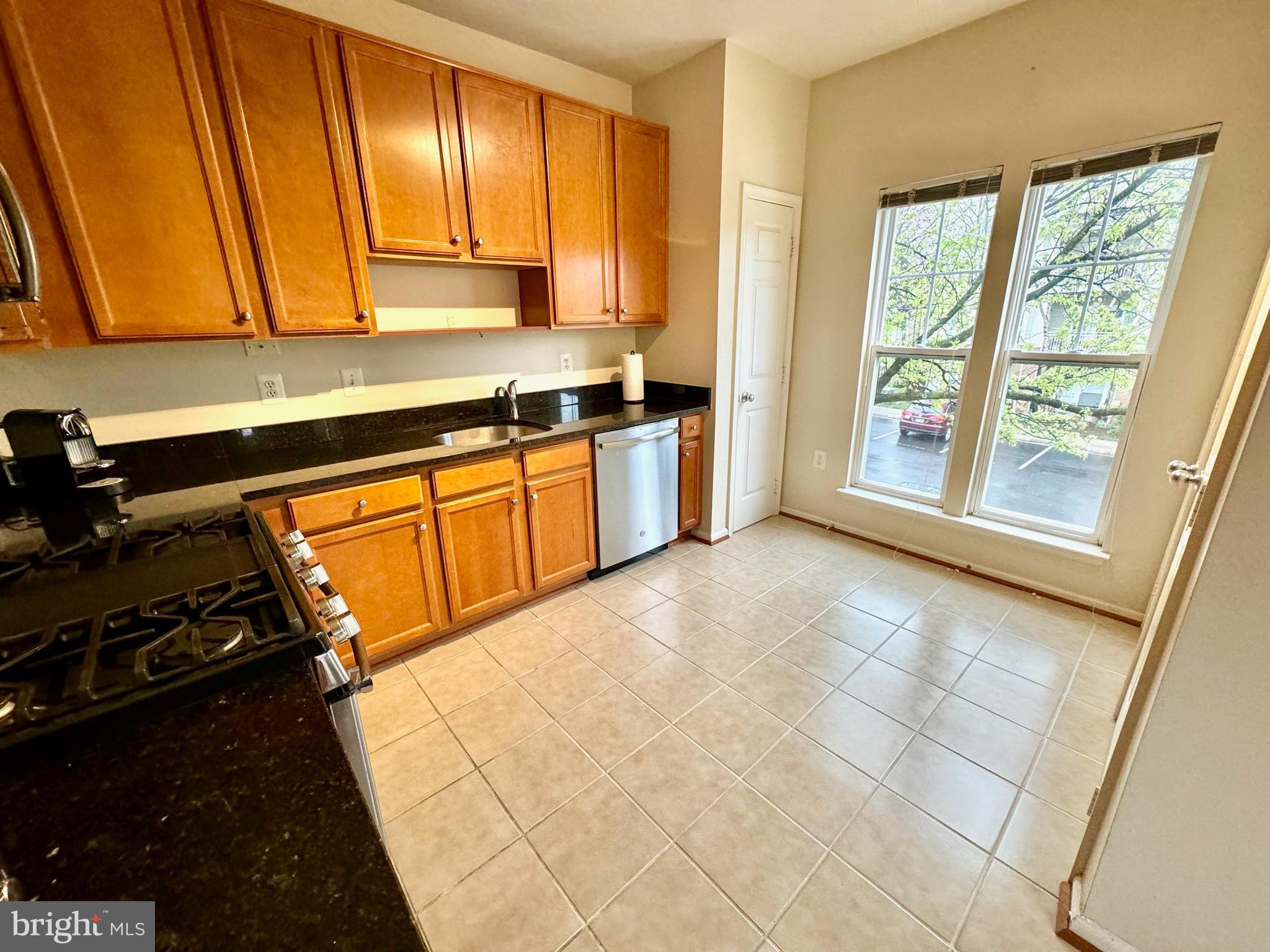1515 North Point Drive, Unit 201 Reston, VA 20194 - Photo 15 of 37
