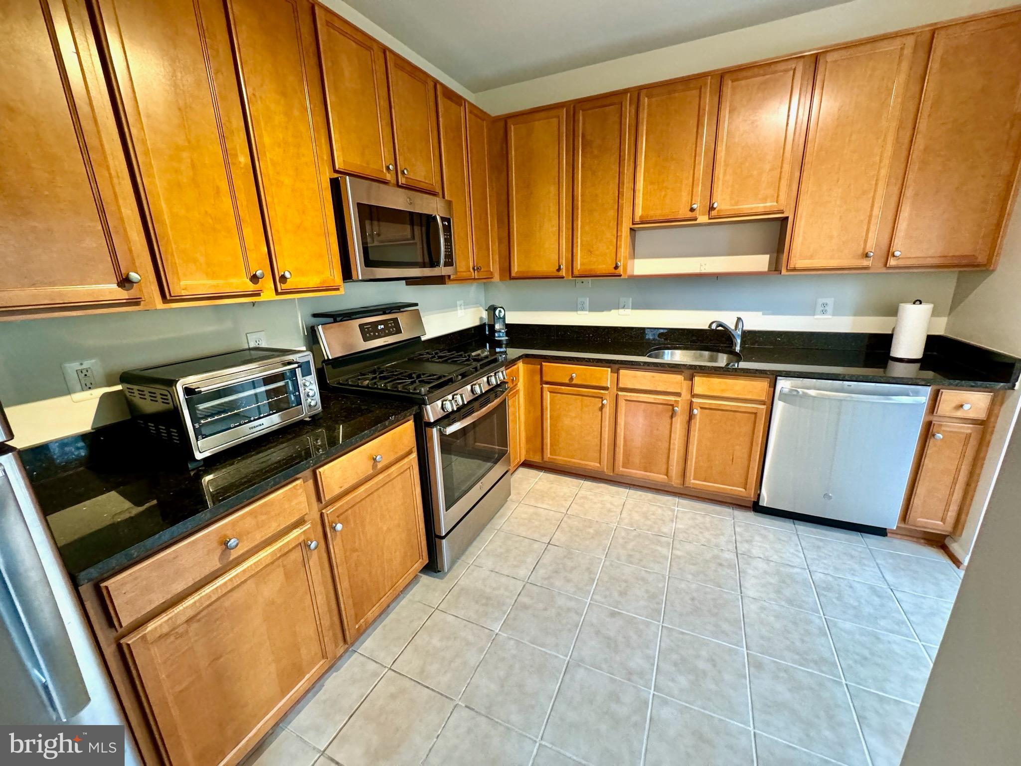 1515 North Point Drive, Unit 201 Reston, VA 20194 - Photo 19 of 37