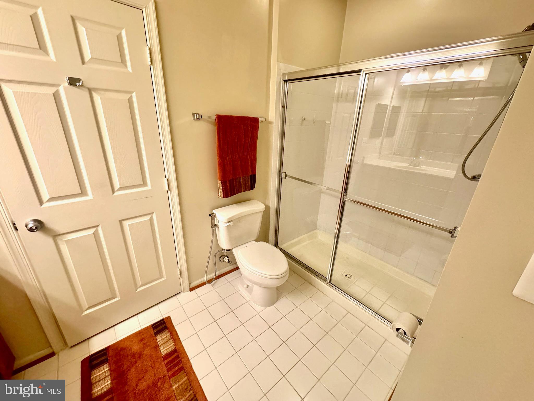 1515 North Point Drive, Unit 201 Reston, VA 20194 - Photo 31 of 37 Bathroom #2