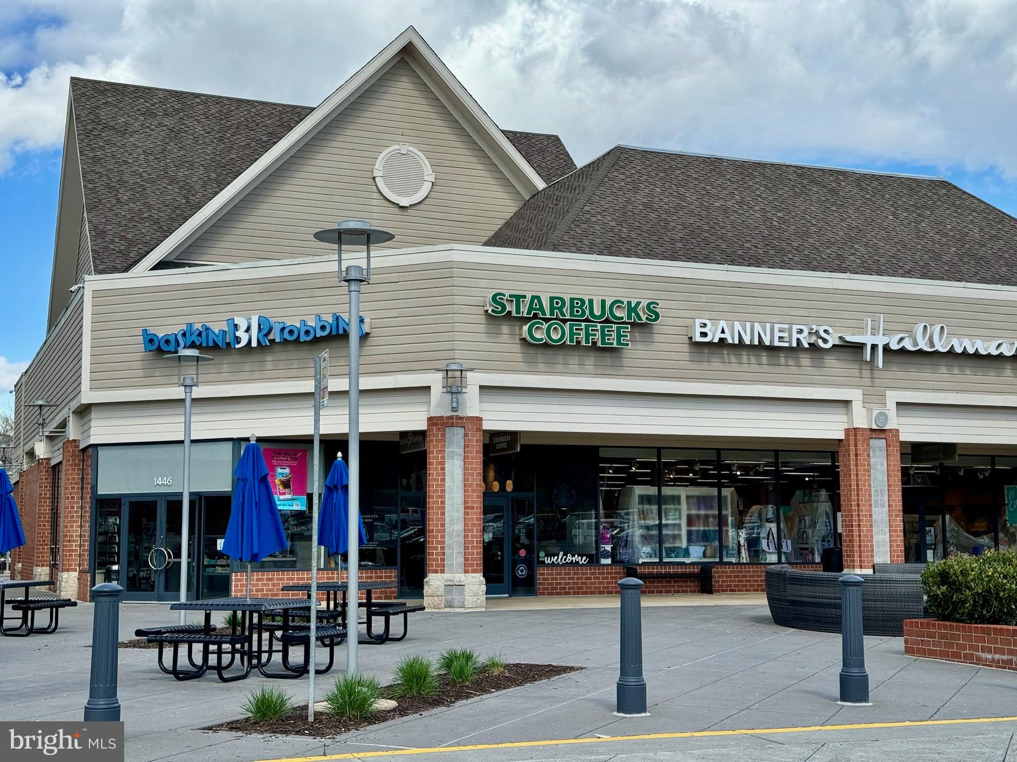 1515 North Point Drive, Unit 201 Reston, VA 20194 - Photo 37 of 37 Starbucks few steps away