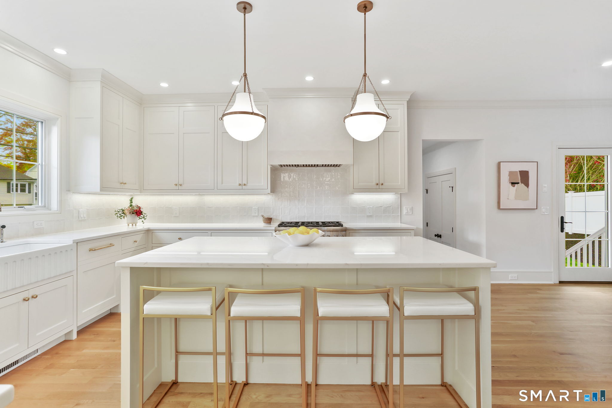 15 Barton Road Fairfield, CT 06824 - Photo 12 of 35