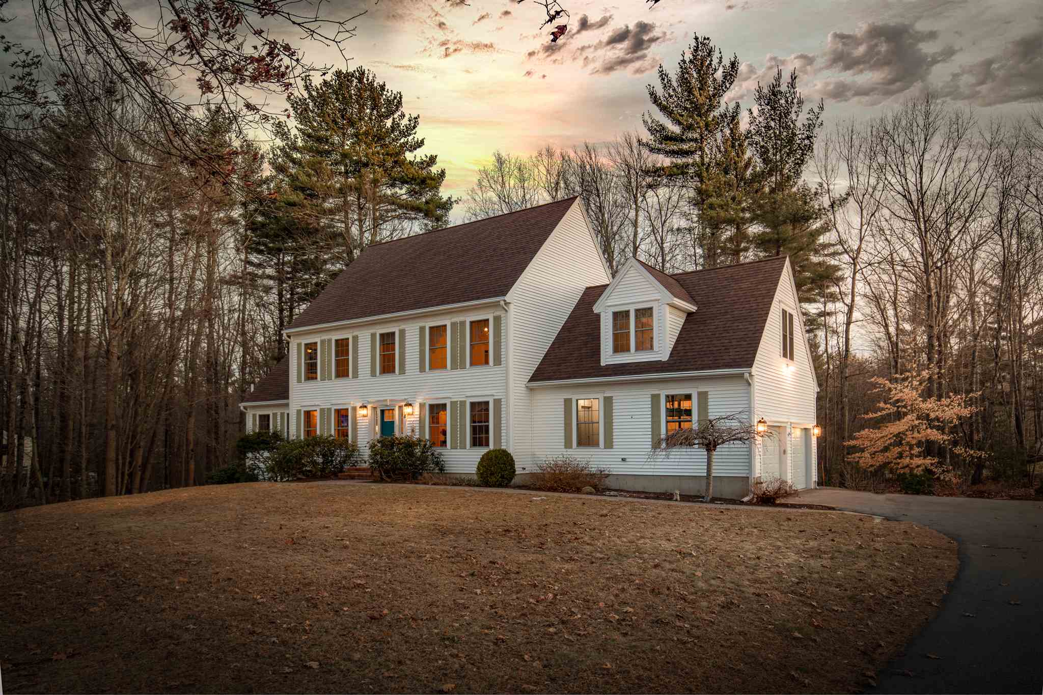 8 Wiggin Way Stratham, NH 03885 - Photo 2 of 40