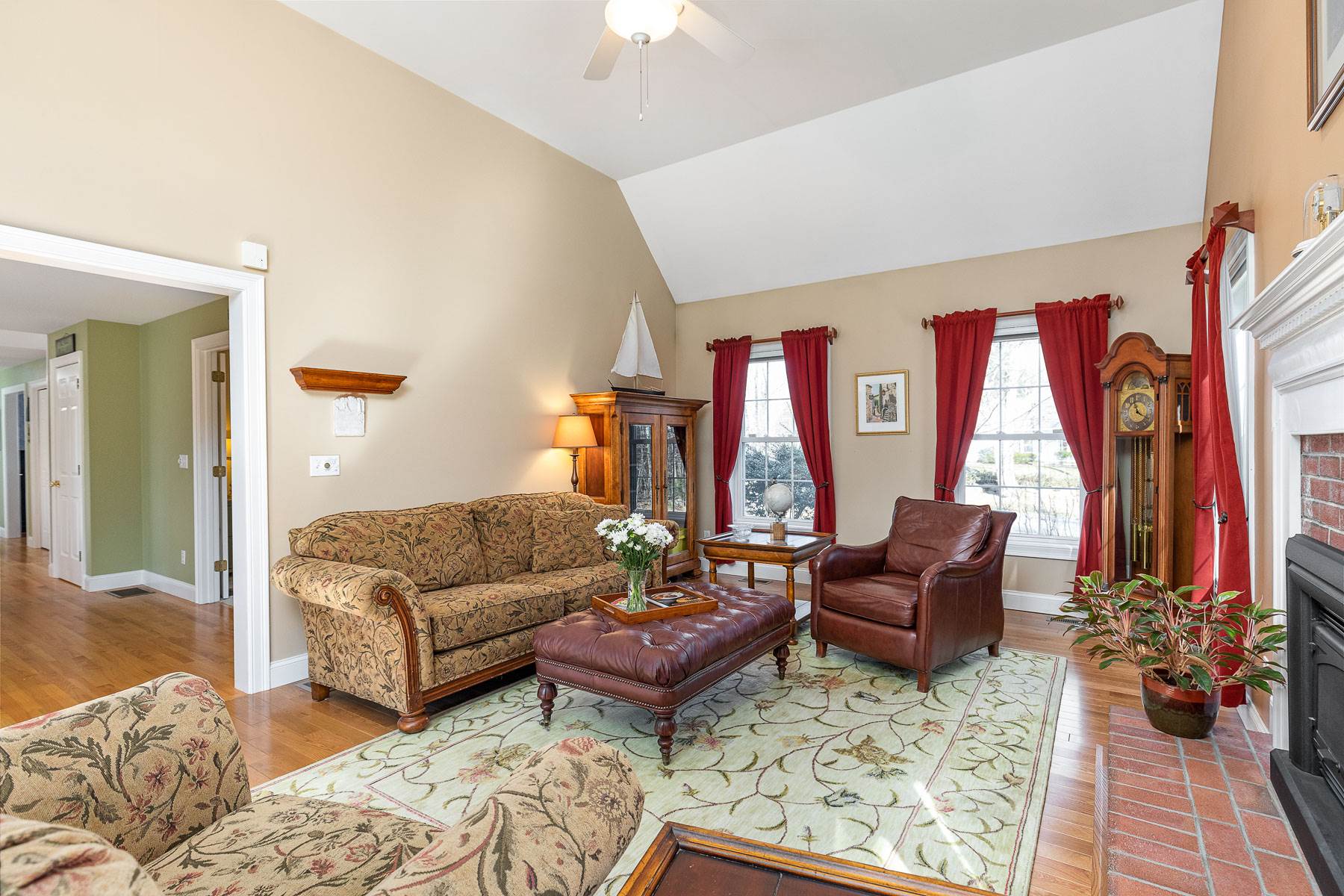 8 Wiggin Way Stratham, NH 03885 - Photo 12 of 40