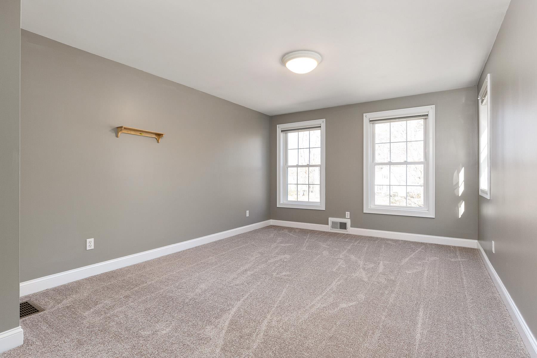 8 Wiggin Way Stratham, NH 03885 - Photo 20 of 40