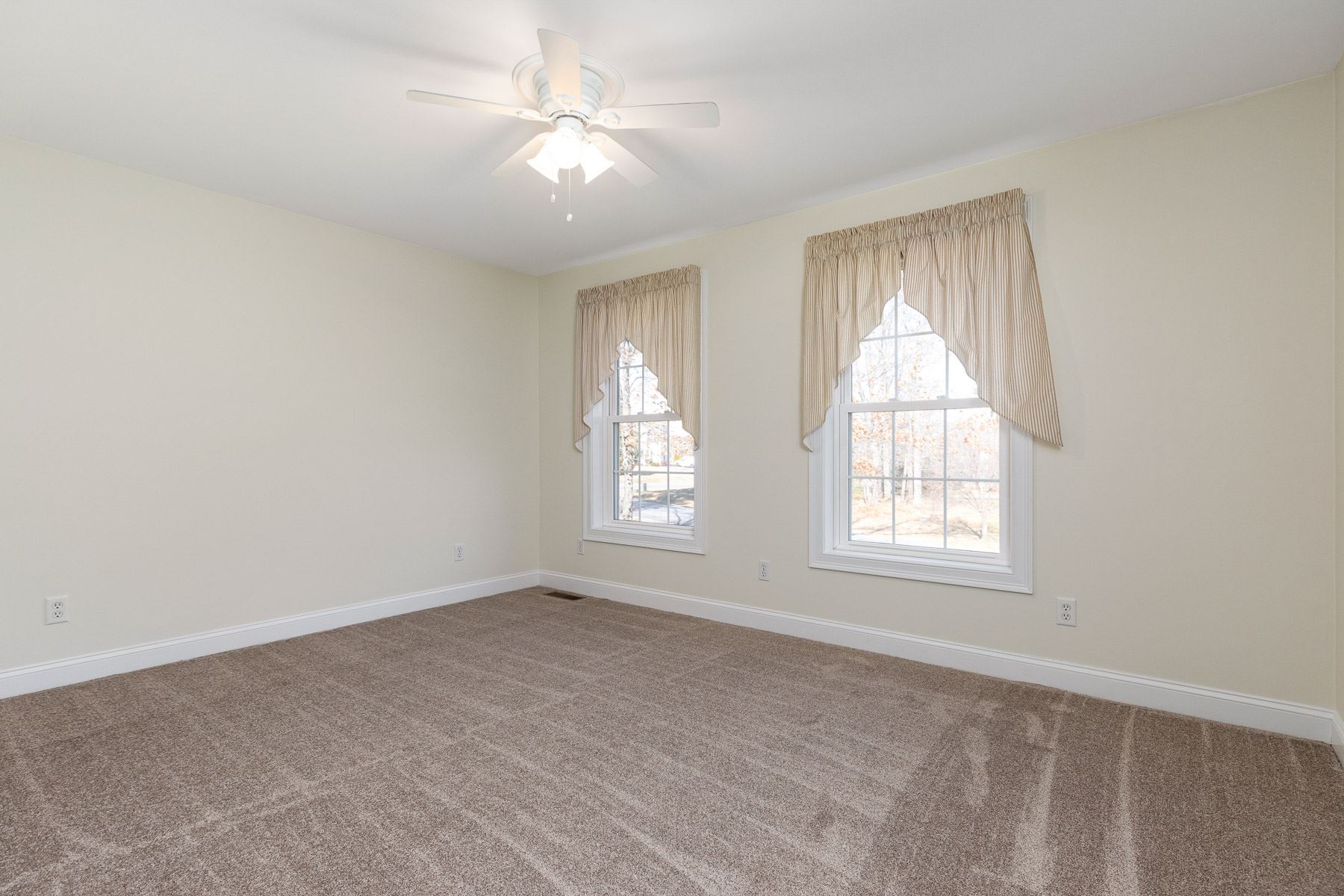 8 Wiggin Way Stratham, NH 03885 - Photo 22 of 40