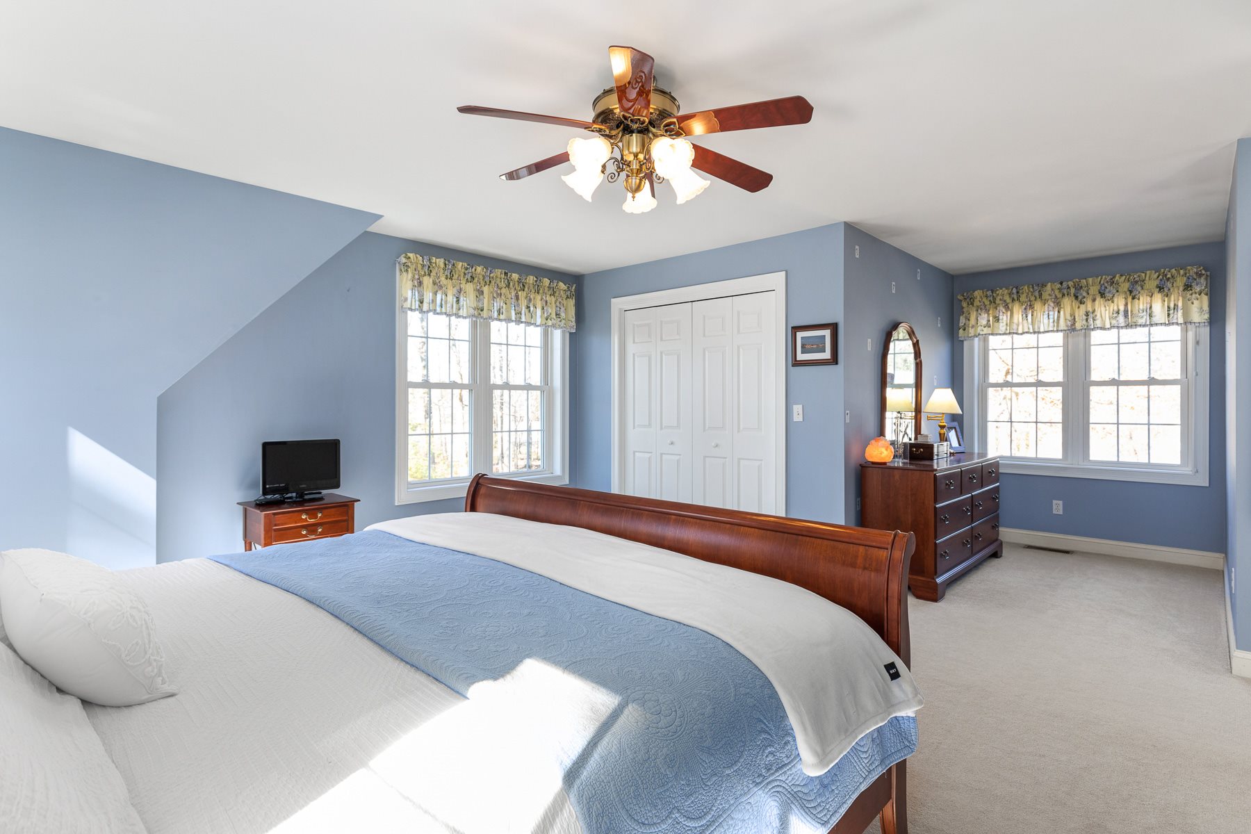 8 Wiggin Way Stratham, NH 03885 - Photo 24 of 40