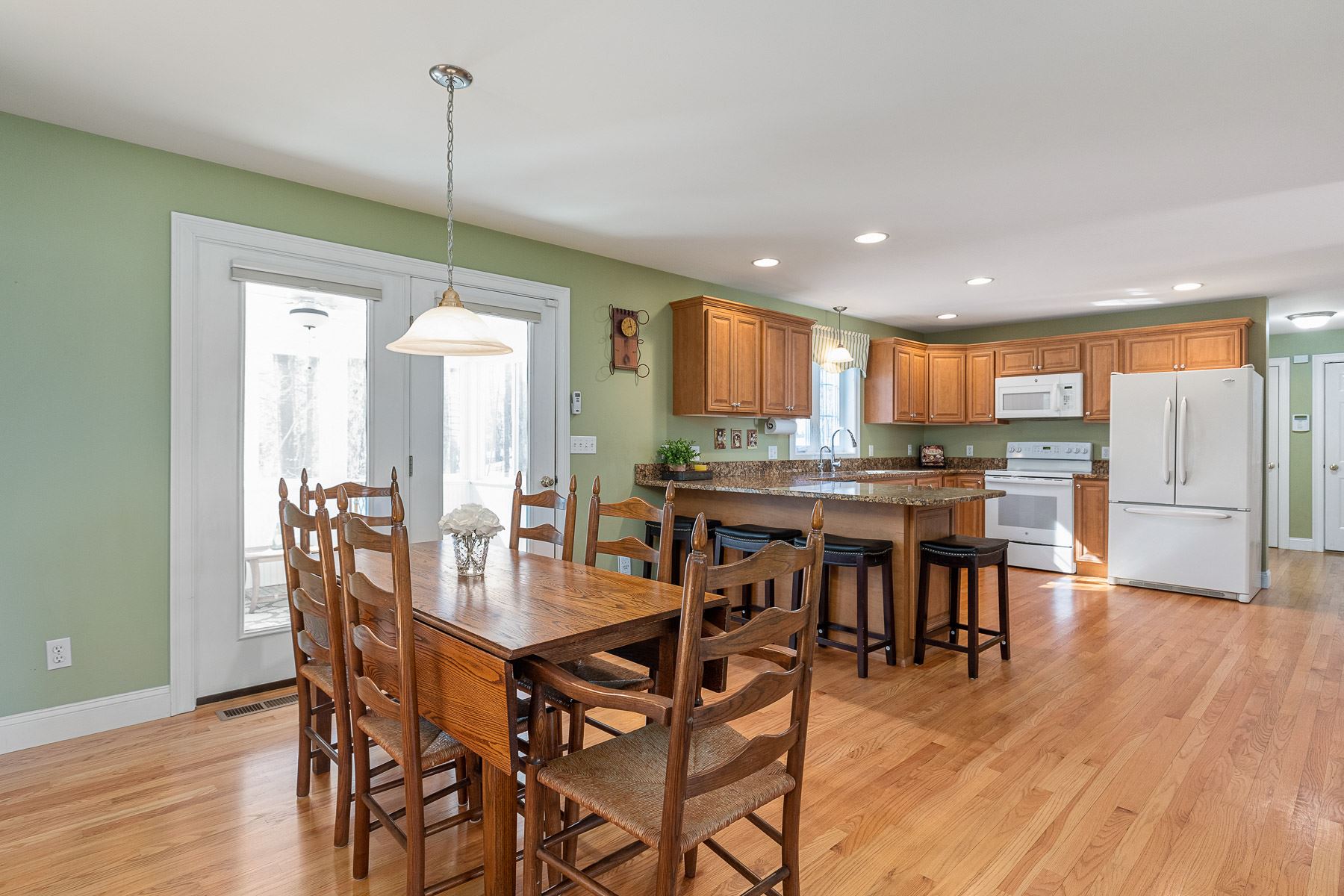 8 Wiggin Way Stratham, NH 03885 - Photo 5 of 40