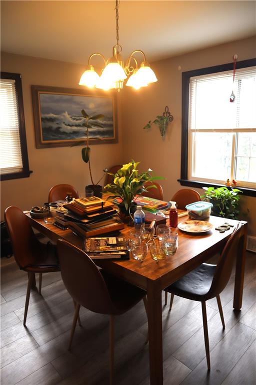 3059 Mt Troy Road Pittsburgh, PA 15212 - Photo 9 of 28 Ideal setting for everyday meals or gatherings, with room for a full dining set.