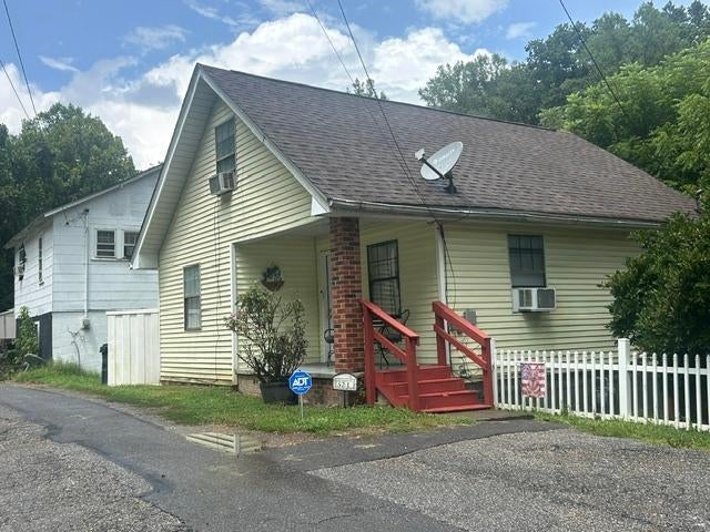 521 Old Stage Road Ashland, KY 41101 - Photo 1 of 10 Gallery Image 1