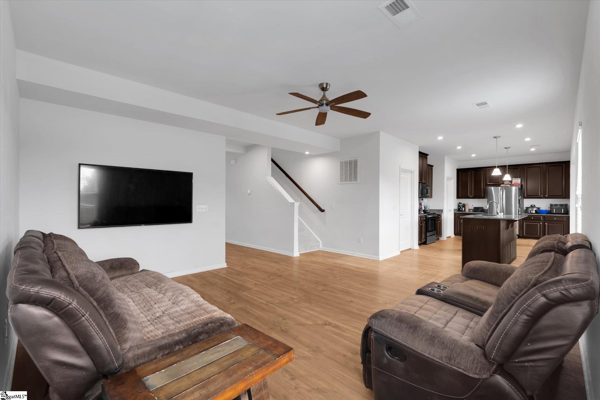 529 Bucklebury Road Greer, SC 29651 - Photo 8 of 30 Gallery Image 8