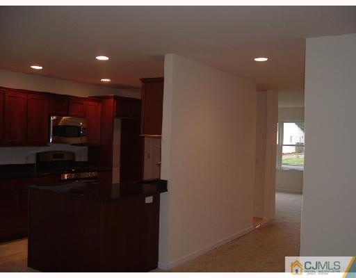 27 Crescent Road Edison, NJ 08817 - Photo 3 of 8