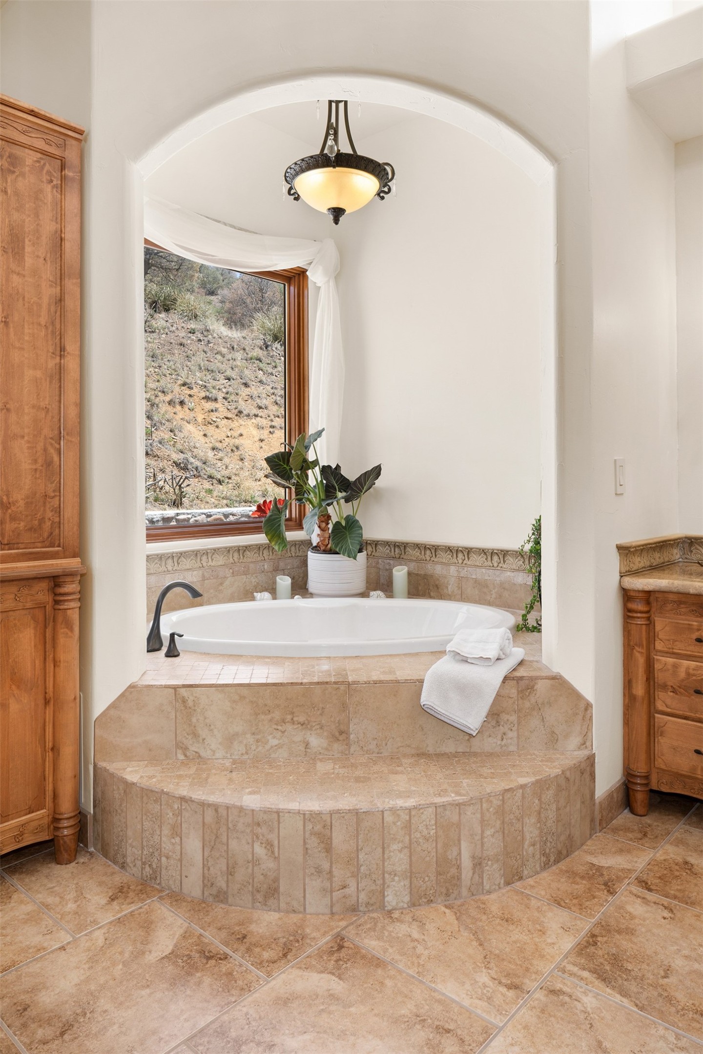 3120 Little Walnut Road Silver City, NM 88061 - Photo 36 of 88 Master Bathroom Bathtub
