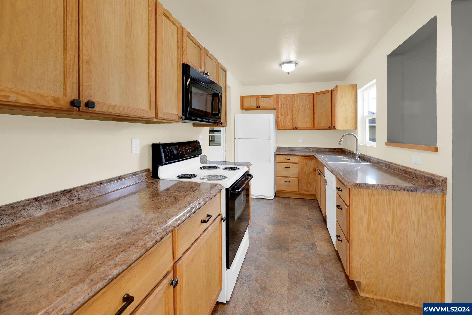 1050 Southwest 14th Avenue Albany, OR 97321 - Photo 12 of 35 Gallery Image 12