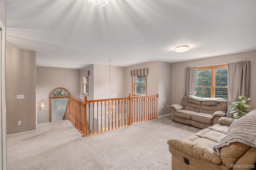 3074 Woodcrest Road Rochester Hills, MI 48309 - Photo 21 of 39