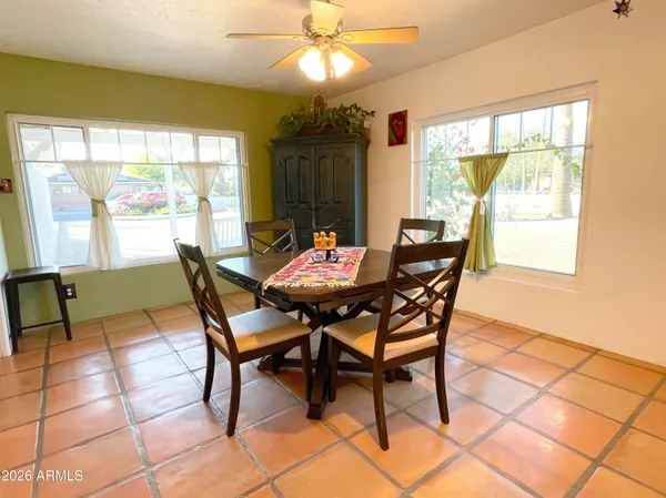 $1,895 | 2107 East Monte Vista Road, Phoenix, AZ 85006